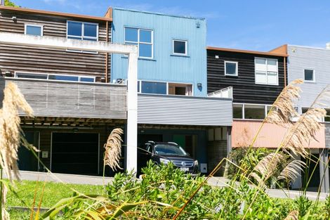 Photo of property in 44 Saddleback Grove, Karori, Wellington, 6012