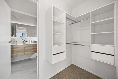 Photo of property in 10a Prince Regent Drive, Half Moon Bay, Auckland, 2012