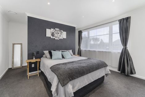 Photo of property in 16 Totara Street, Otaki, 5512