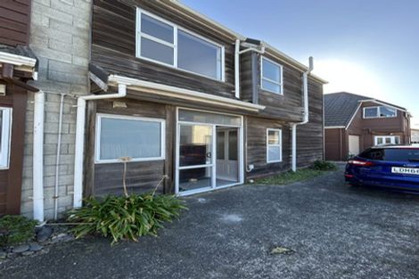 Photo of property in 3/15 Apu Crescent, Lyall Bay, Wellington, 6022