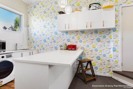 Photo of property in 86 Glamorgan Drive, Torbay, Auckland, 0630