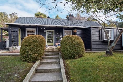 Photo of property in 2 Coulter Place, Geraldine, 7930