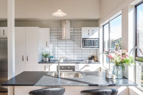 Photo of property in 73 Golf Road, Paraparaumu Beach, Paraparaumu, 5032