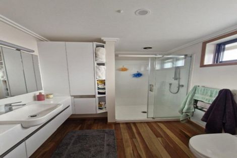 Photo of property in 24 Scott Street, Moturoa, New Plymouth, 4310