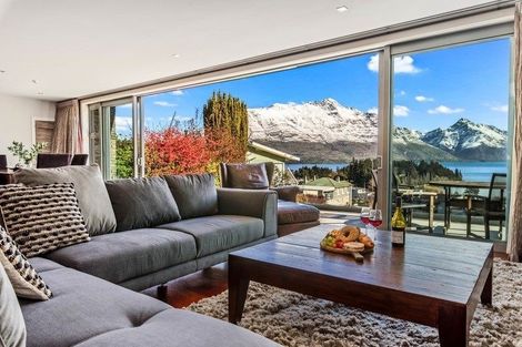 Photo of property in 45a Hallenstein Street, Queenstown, 9300