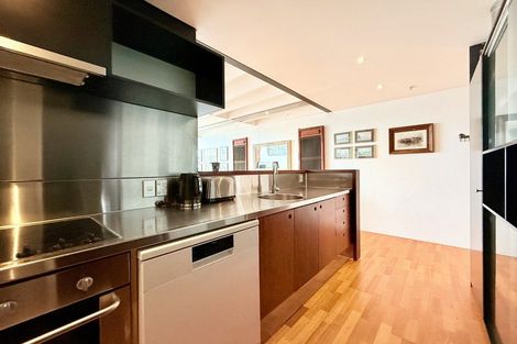 Photo of property in Waterloo Quay Apartments, 211/28 Waterloo Quay, Pipitea, Wellington, 6011