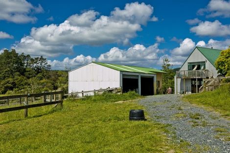 Photo of property in 247 Ararimu Valley Road, Helensville, Waimauku, 0882