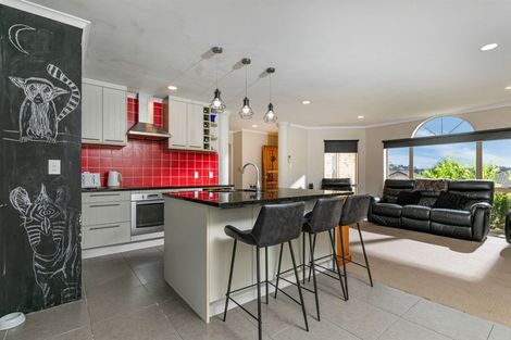 Photo of property in 33 Gala Place, Henderson, Auckland, 0612