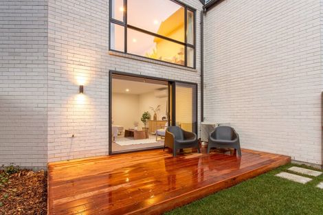 Photo of property in 2/133 Blighs Road, Strowan, Christchurch, 8052
