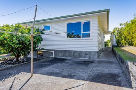 Photo of property in 100a Queens Road, Glen Avon, New Plymouth, 4312