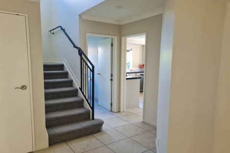 Photo of property in 18 Laurel Oak Drive, Schnapper Rock, Auckland, 0632