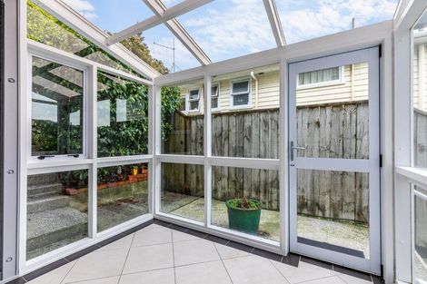 Photo of property in 7 Angell Street, Johnsonville, Wellington, 6037