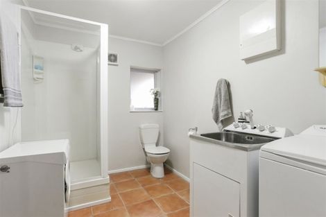 Photo of property in 13 Mcclintock Road, Massey, Auckland, 0614
