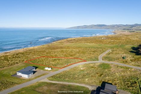 Photo of property in 3 Reefview Way, Flat Point, 5883