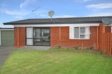 Photo of property in 2/24 Robertson Road, Favona, Auckland, 2024
