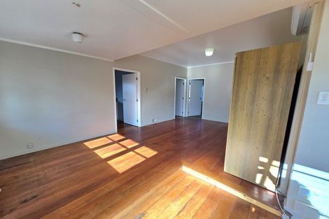 Photo of property in 40 Evans Road, Weymouth, Auckland, 2103