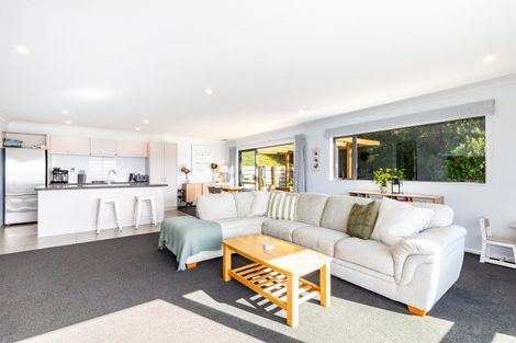 Photo of property in 14 Gennaker Lane, Whitby, Porirua, 5024