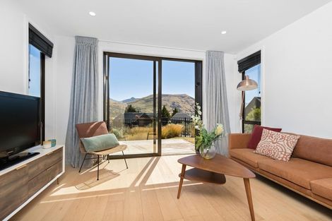 Photo of property in 12 Mckenzies Shute, Jacks Point, Queenstown, 9371