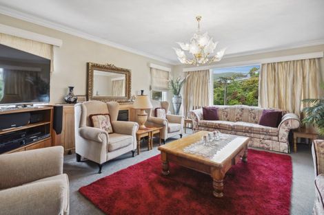 Photo of property in 12 Lane Crescent, Tawa, Wellington, 5028