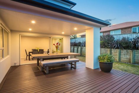Photo of property in 37 Nelson Avenue, Aotea, Porirua, 5024