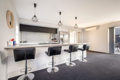 Photo of property in 33 Northmoor Boulevard, Rolleston, 7615