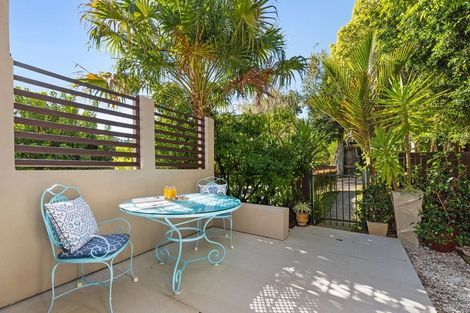 Photo of property in 222 Forrest Hill Road, Forrest Hill, Auckland, 0620