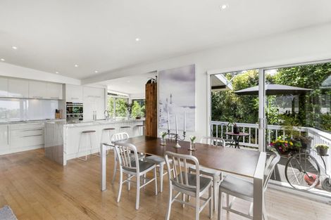 Photo of property in 53 Parr Terrace, Castor Bay, Auckland, 0620