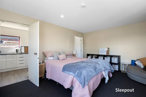Photo of property in 4 Woodfield Place, Woodend, 7610
