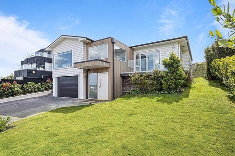 Photo of property in 26 Beach Road, Castor Bay, Auckland, 0620