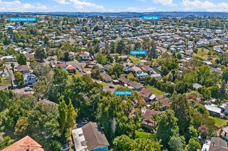 Photo of property in 14 Kilcar Place, Massey, Auckland, 0614