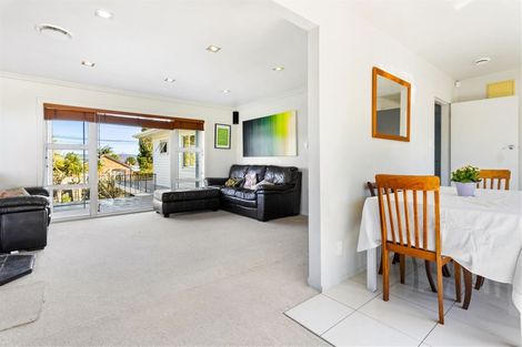 Photo of property in 53 Taikata Road, Te Atatu Peninsula, Auckland, 0610