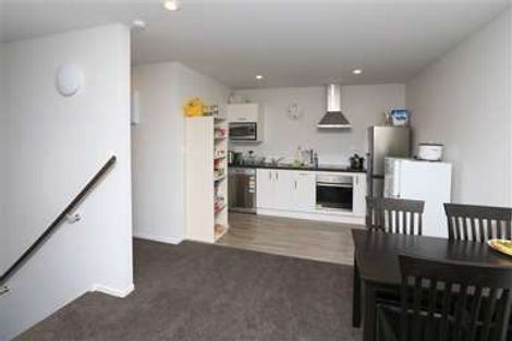 Photo of property in 100u5 Knighton Road, Hillcrest, Hamilton, 3216