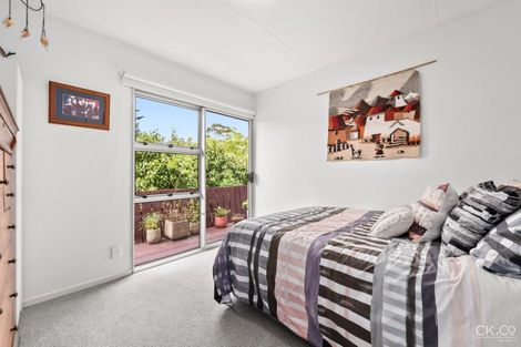 Photo of property in 14 Winchester Avenue, Pinehaven, Upper Hutt, 5019