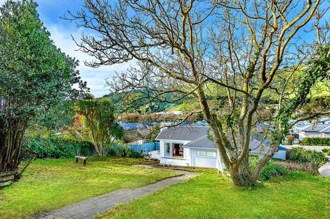 Photo of property in 53 Port Hills Road, Heathcote Valley, Christchurch, 8022