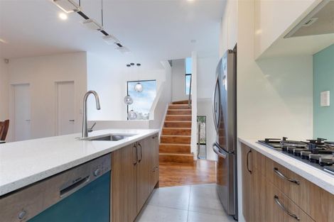 Photo of property in 28d Edmonton Road, Henderson, Auckland, 0612