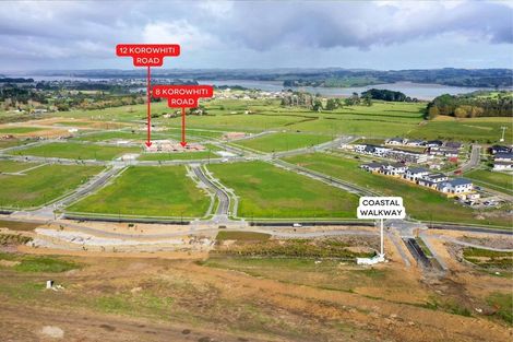 Photo of property in 8 Korowhiti Road, Clarks Beach, 2122
