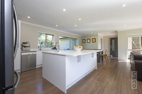 Photo of property in 23 Crabb Fields Lane, Riverhead, 0820