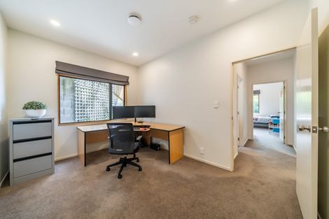 Photo of property in 8a Kiriwai Road, Paremata, Porirua, 5024