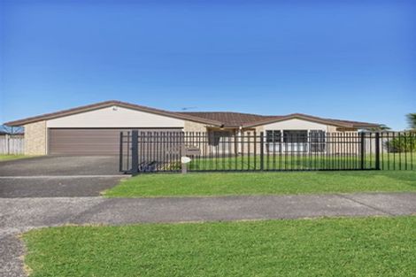 Photo of property in 52 Foxlaw Street, Randwick Park, Auckland, 2105