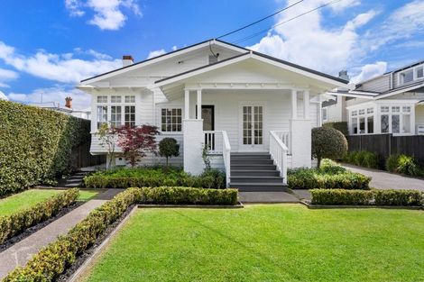 Photo of property in 44 Princes Street, Northcote Point, Auckland, 0627