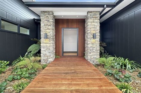 Photo of property in 8 Broadleaf Way, Kinloch, Taupo, 3377