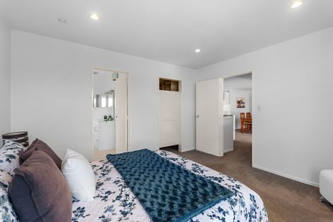 Photo of property in 1/16 Sailfish Drive, West Harbour, Auckland, 0618
