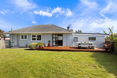 Photo of property in 27 Roby Street, Te Atatu Peninsula, Auckland, 0610