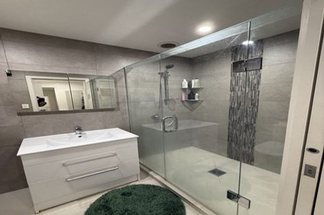 Photo of property in 35 Riverglade Parkway, Te Atatu South, Auckland, 0610