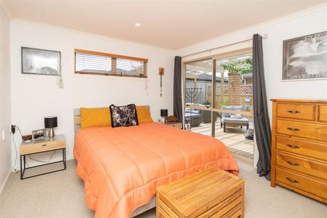 Photo of property in 15 Sovereign Isle Lane, Rototuna, Hamilton, 3210