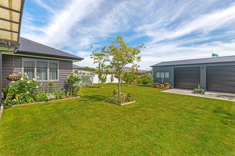 Photo of property in 50 Sterling Park, Lytton West, Gisborne, 4010
