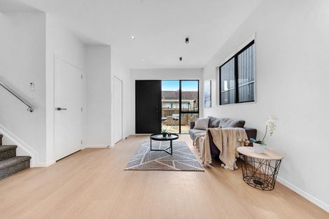 Photo of property in 23b Wanaka Place, Pakuranga Heights, Auckland, 2010