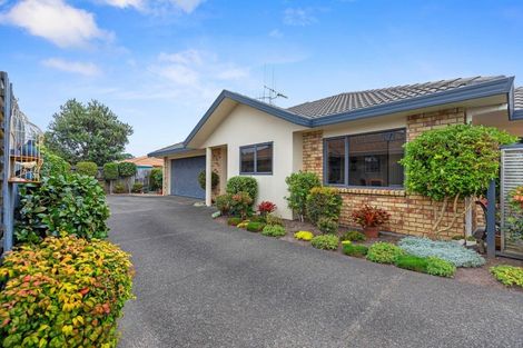 Photo of property in 15 Rosberg Place, Mount Maunganui, 3116