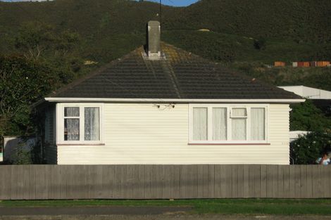 Photo of property in 1112 High Street, Taita, Lower Hutt, 5011