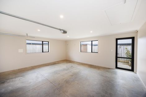 Photo of property in 8 Gibraltar Way, Fitzherbert, Palmerston North, 4410